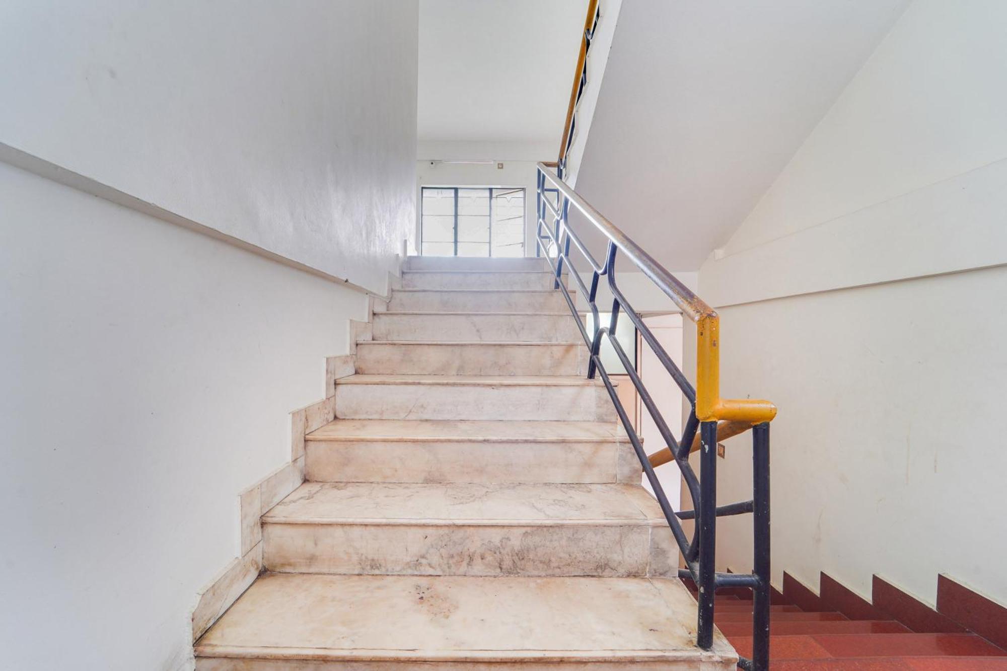 Hotel O Sai Tourist Home Thiruvananthapuram Buitenkant foto