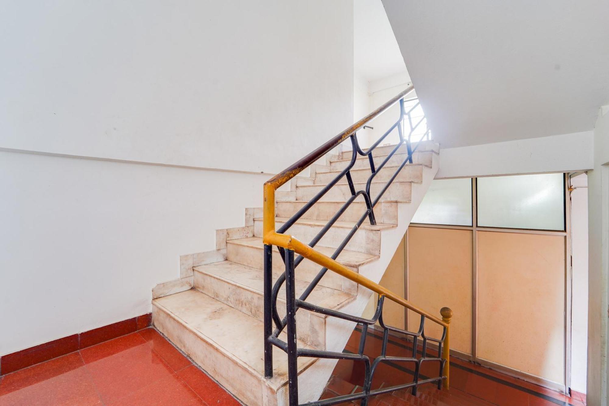 Hotel O Sai Tourist Home Thiruvananthapuram Buitenkant foto